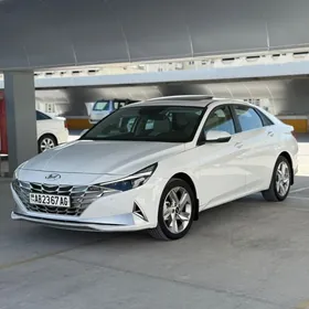 Hyundai Elantra 2023