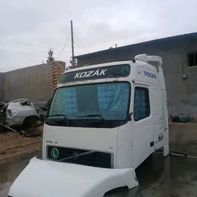 Volvo Dik cyra Kabina