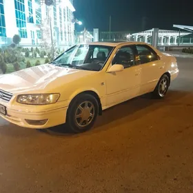 Toyota Camry 2001