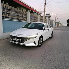 Hyundai Elantra 2021