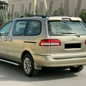 Toyota Sienna 2002