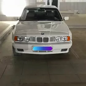 BMW 525 1990