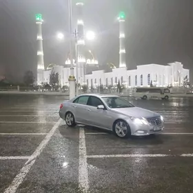 Mercedes-Benz E350 2011