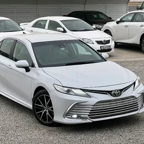Toyota Camry 2023