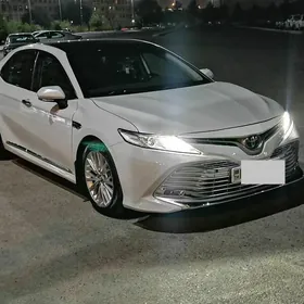 Toyota Camry 2018