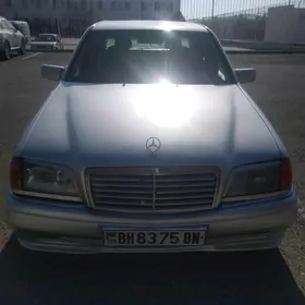 Mercedes-Benz C320 1995