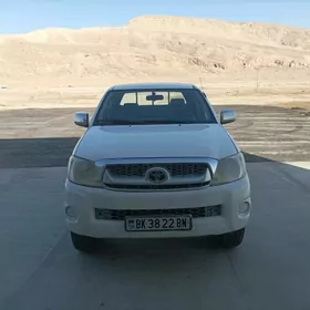 Toyota Hilux 2011