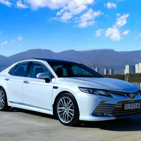 Toyota Camry 2022