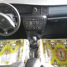Opel Vectra 1999