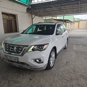 Nissan Pathfinder 2018