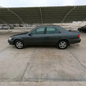 Toyota Camry 2001