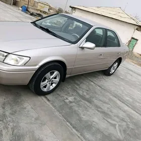 Toyota Camry 2001