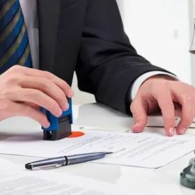 СРОЧНО ИЩЕМ С ЮРИД.ОБРАЗОВАНИЕМ.