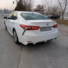Toyota Camry 2018