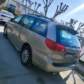 Toyota Sienna 2008