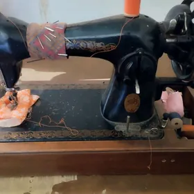 Швейная машинка