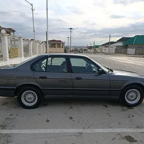 BMW 525 1990