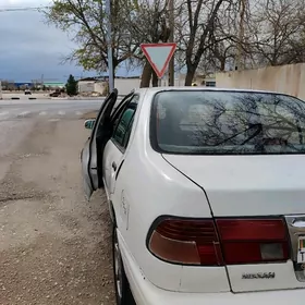 Nissan Sunny 1998