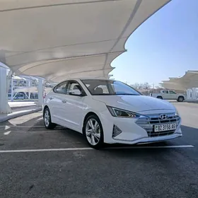Hyundai Elantra 2019