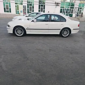 BMW E39 2003