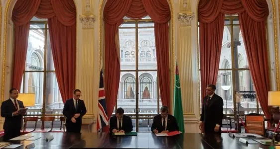 Делегация Туркменистана во главе с Мередовым начала рабочий визит в Великобританию