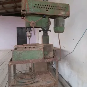 Stanoklar Agaç we Demir.