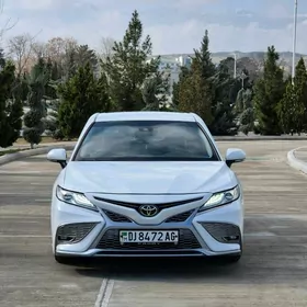 Toyota Camry 2020