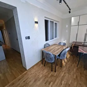 Мир 1, 4 комнаты