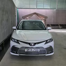 Toyota Camry 2018