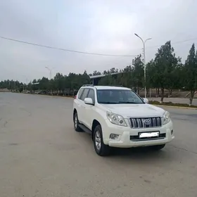 Toyota Land Cruiser Prado 2012
