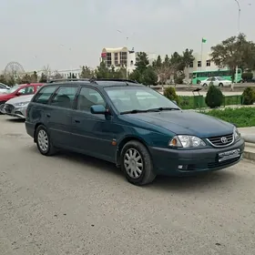 Toyota Avensis 2002
