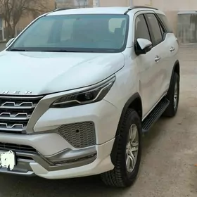 Toyota Fortuner 2025
