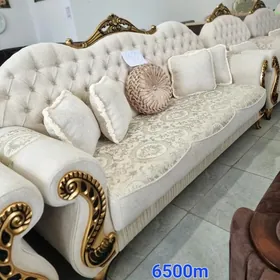 DIWAN TROÝKA ДИВАН