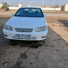 Toyota Camry 1999