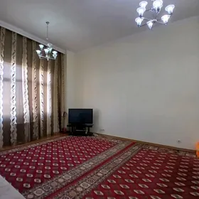 от хоз. элитка Московск 4 комн