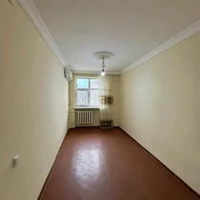 10 МКР, 3/3 ЭТАЖ, 2 КОМНАТНАЯ