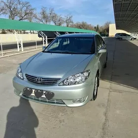Toyota Camry 2005