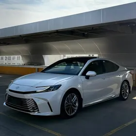 Toyota Camry 2025