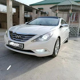 Hyundai Sonata 2011