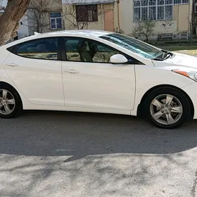 Hyundai Elantra 2013