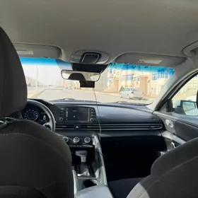 Hyundai Elantra 2021