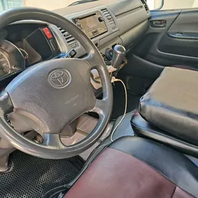 Toyota Hiace 2006