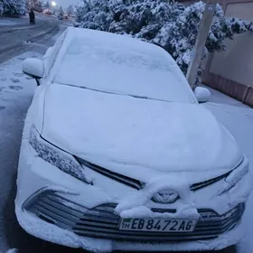 Toyota Camry Hybrid 2021