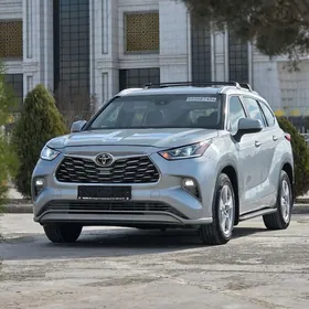 Toyota Highlander 2023