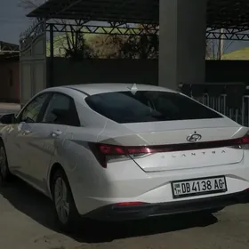 Hyundai Elantra 2020