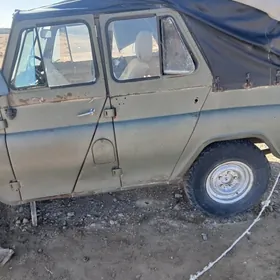 UAZ 469 1988
