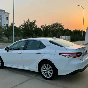 Toyota Camry 2018