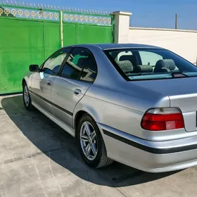 BMW E39 1999