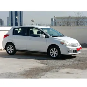 Nissan Versa 2012