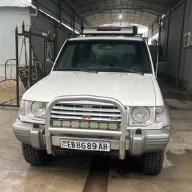 Mitsubishi Pajero 1998
